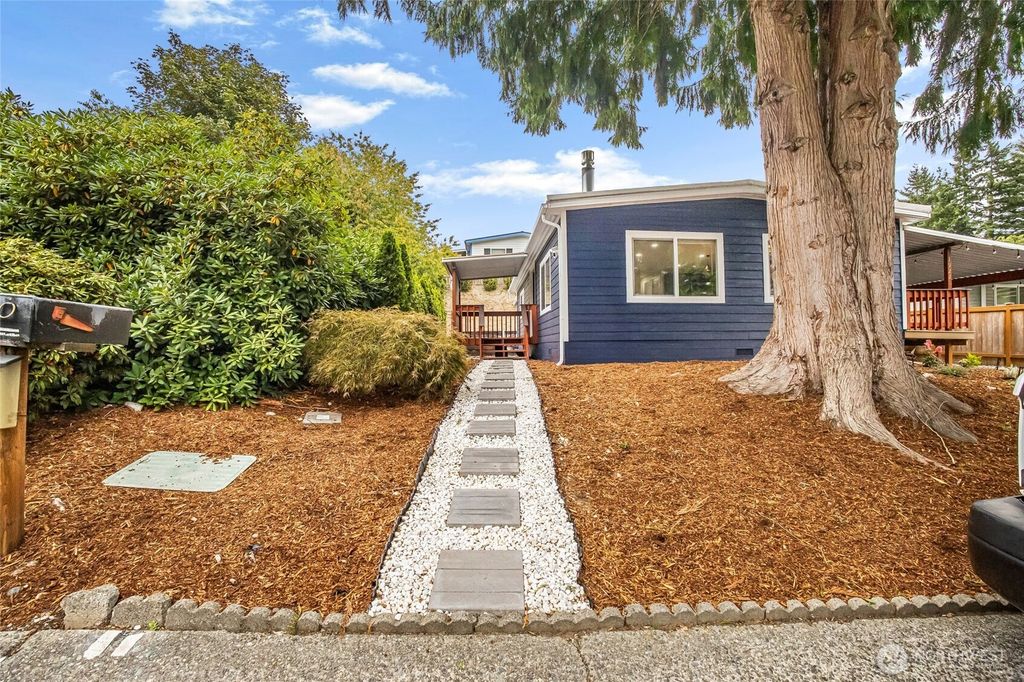 Photo of 19220 128th Place NE, Bothell, WA 98011 (MLS # 2438346)