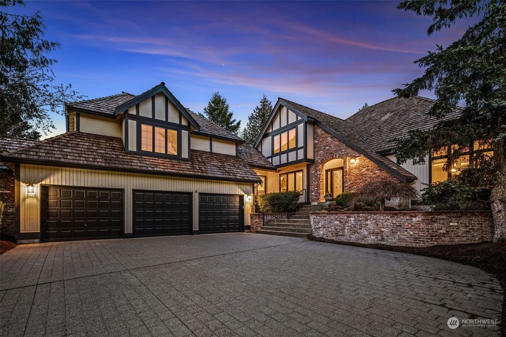 Photo of 14110 205th Avenue NE, Woodinville, WA 98077 (MLS # 2055139)