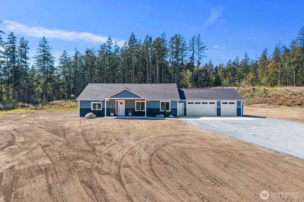Photo of 1676 Pedersen Farm Lane Ln, Oak Harbor, WA 98277 (MLS # 2502804)