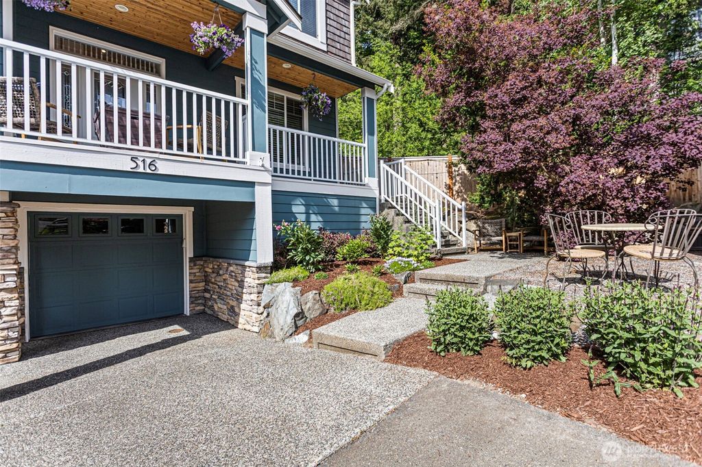Photo of 516 N 180th St. ST, Shoreline, WA 98133 (MLS # 2527614)