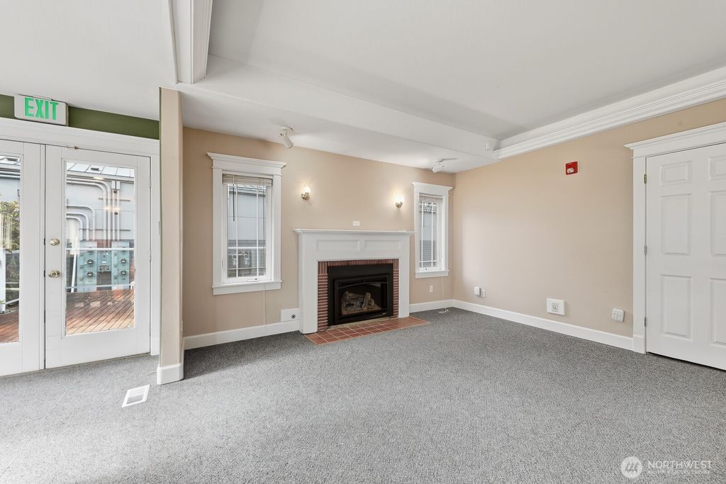 Photo of 10516 E Riverside Drive, Bothell, WA 98011 (MLS # 2408508)