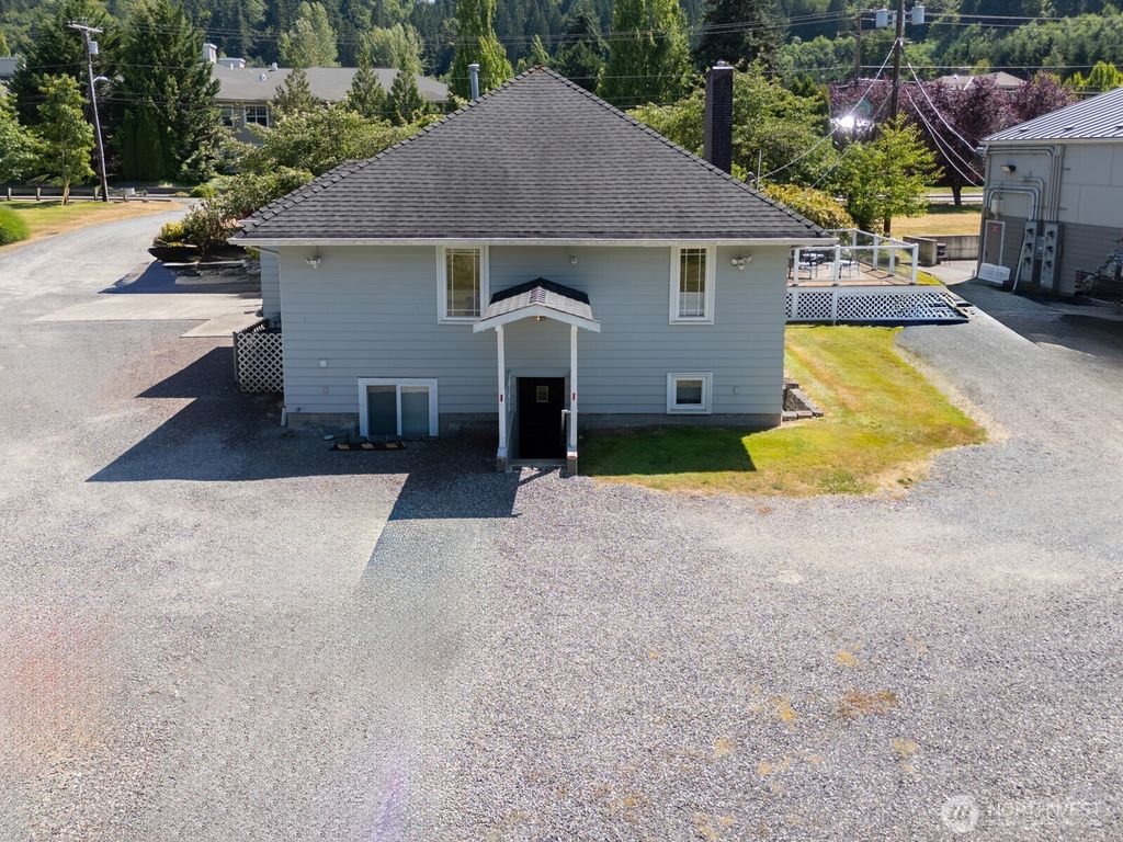 Photo of 10516 E Riverside Drive, Bothell, WA 98011 (MLS # 2408508)