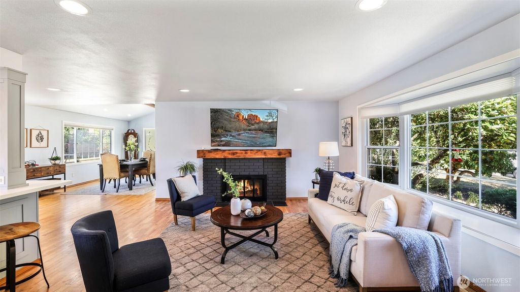 Photo of 13735 SE 172nd Street, Renton, WA 98058 (MLS # 2463265)