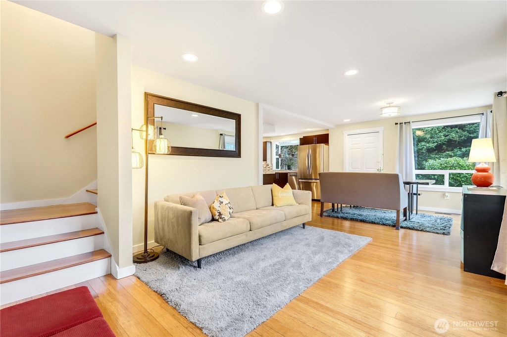 Photo of 14142 97th Avenue NE, Kirkland, WA 98034 (MLS # 2480906)