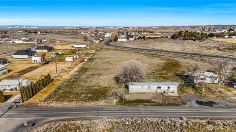 Photo of 9524 Maple Drive NE, Moses Lake, WA 98837 (MLS # 2484409)