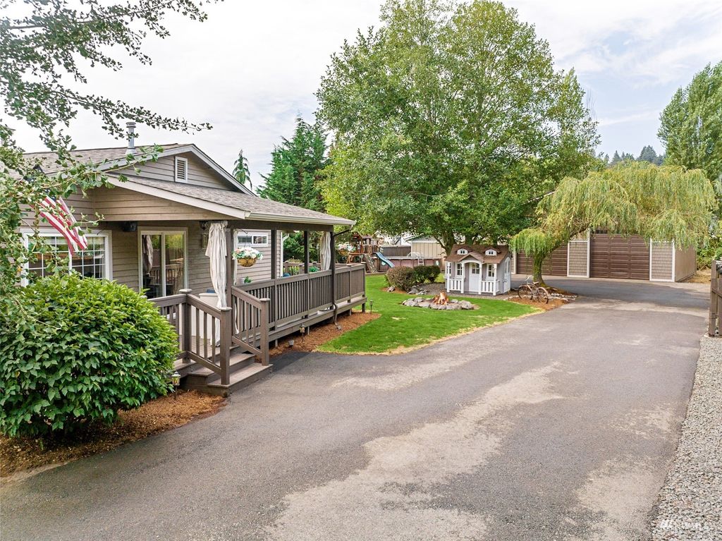 Photo of 109 Seattle Boulevard N, Algona, WA 98001 (MLS # 1993241)