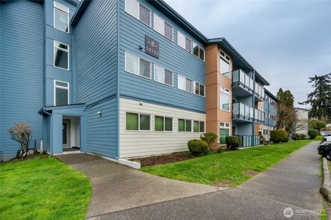 15152 65th Avenue S 819 Tukwila WA 98188