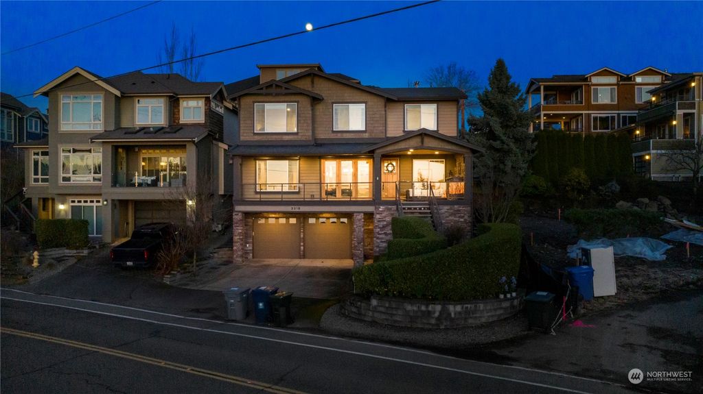 Photo of 3318 Lake Washington Boulevard N, Renton, WA 98056 (MLS # 2204979)