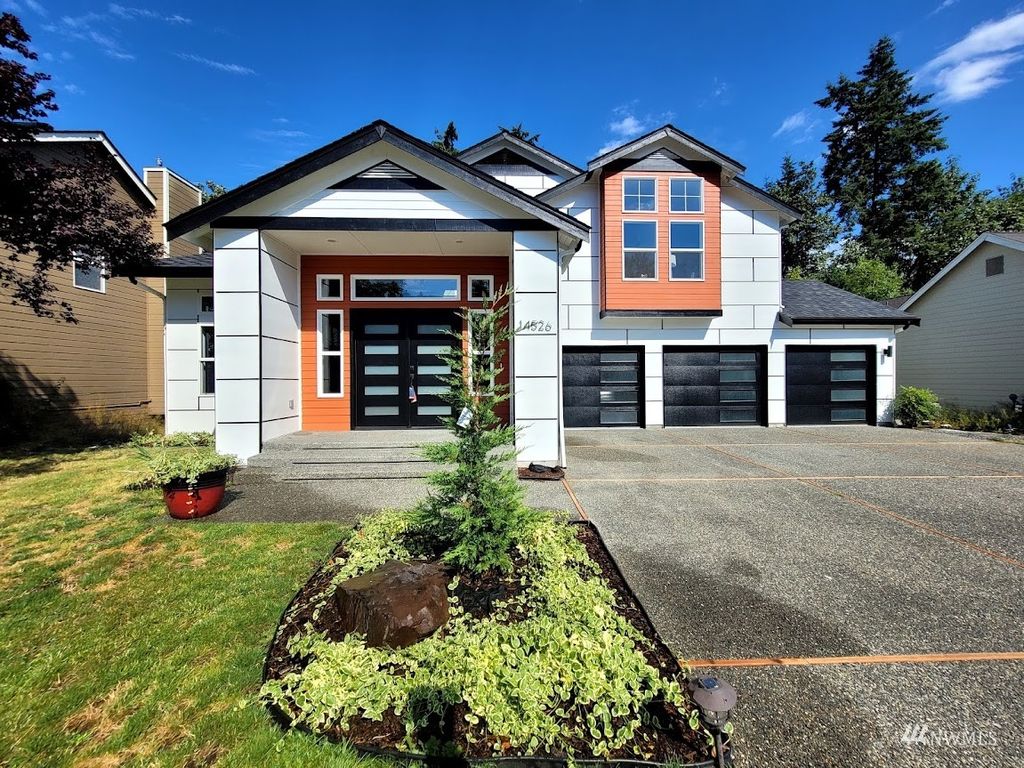 Photo of 14526 86th Place NE, Kenmore, WA 98028 (MLS # 1952594)