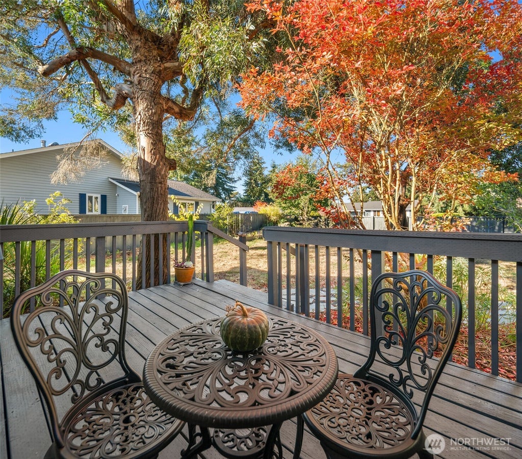 Photo of 25728 78th Avenue SW, Vashon, WA 98070 (MLS # 2593637)