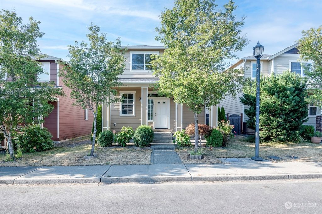 Photo of 5024 NE 3rd Street, Renton, WA 98059 (MLS # 2275483)