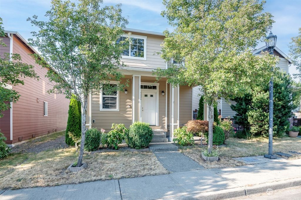Photo of 5024 NE 3rd Street, Renton, WA 98059 (MLS # 2275483)
