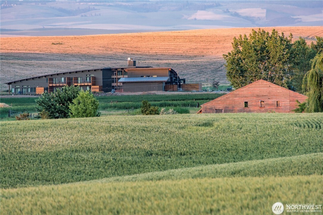 16 Bergevin Springs Place