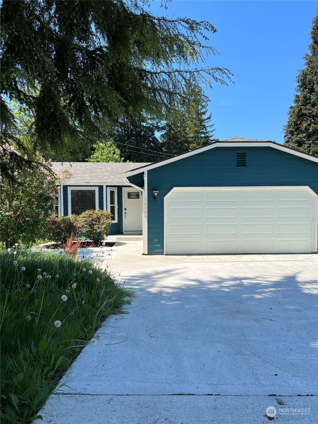 Photo of 14004 20th Place W, Lynnwood, WA 98087 (MLS # 2071970)