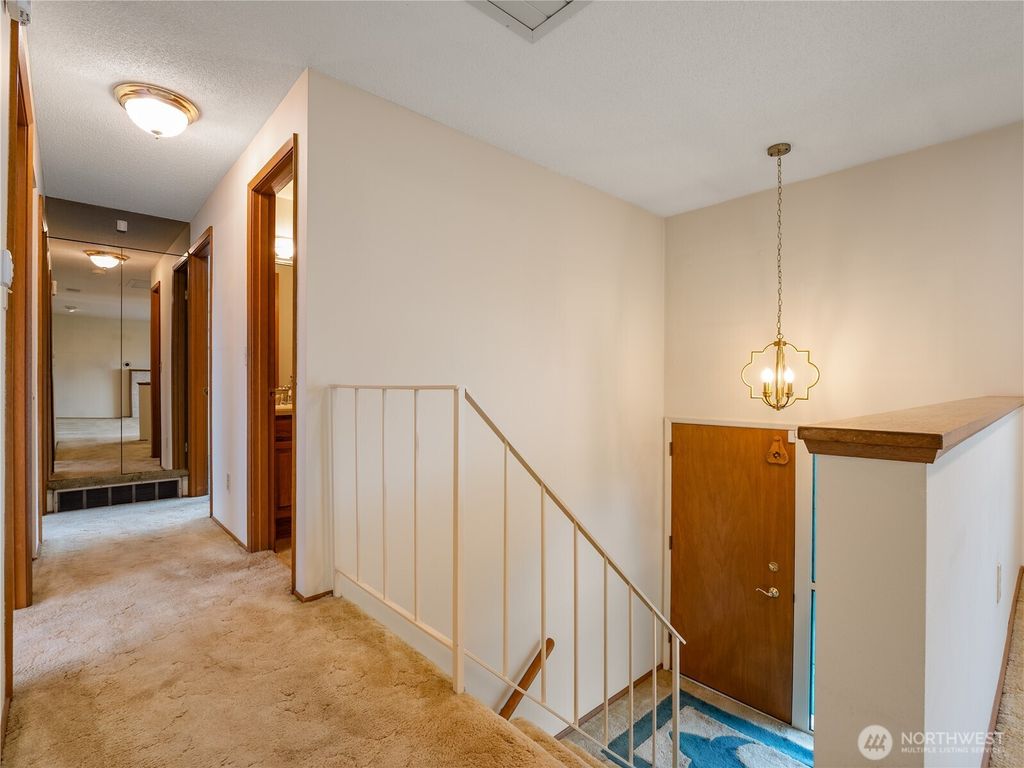 Photo of 16526 116th Place SE, Renton, WA 98058 (MLS # 2507372)