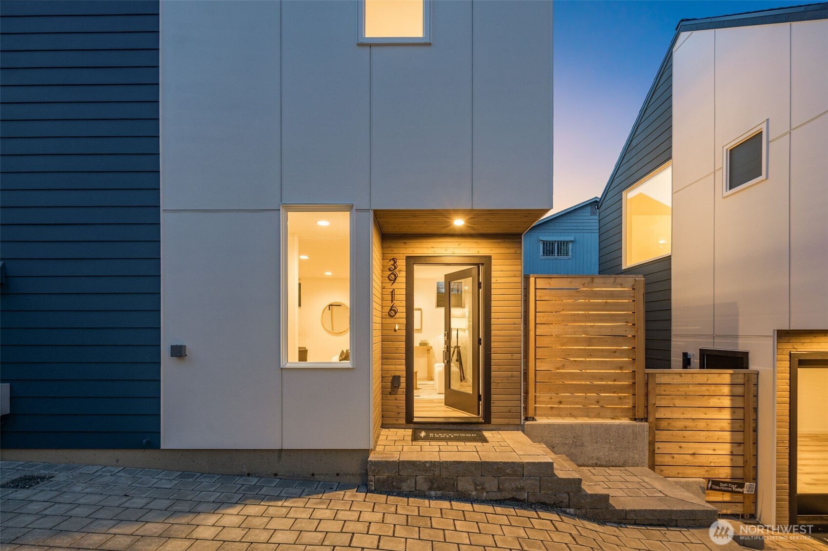 3916 S Juneau Street