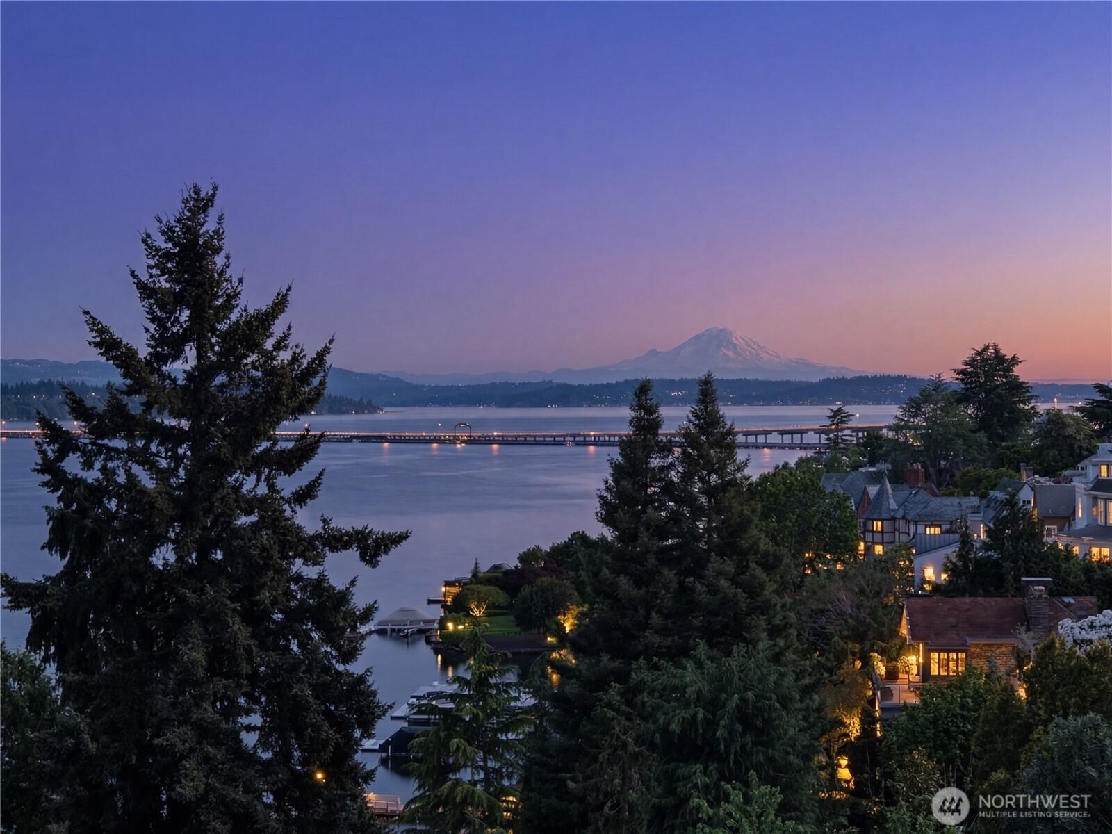 3310 E Laurelhurst Drive NE
