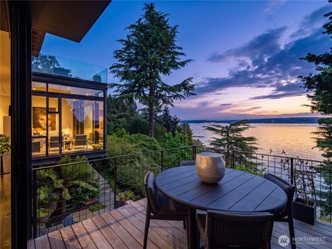 Photo of 3310 E Laurelhurst Drive NE, Seattle, WA 98105 (MLS # 2524839)