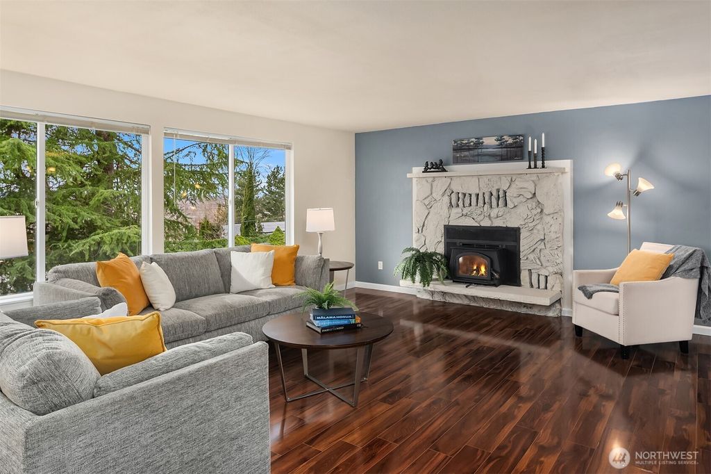 Photo of 3520 Morris Avenue S, Renton, WA 98055 (MLS # 2341579)