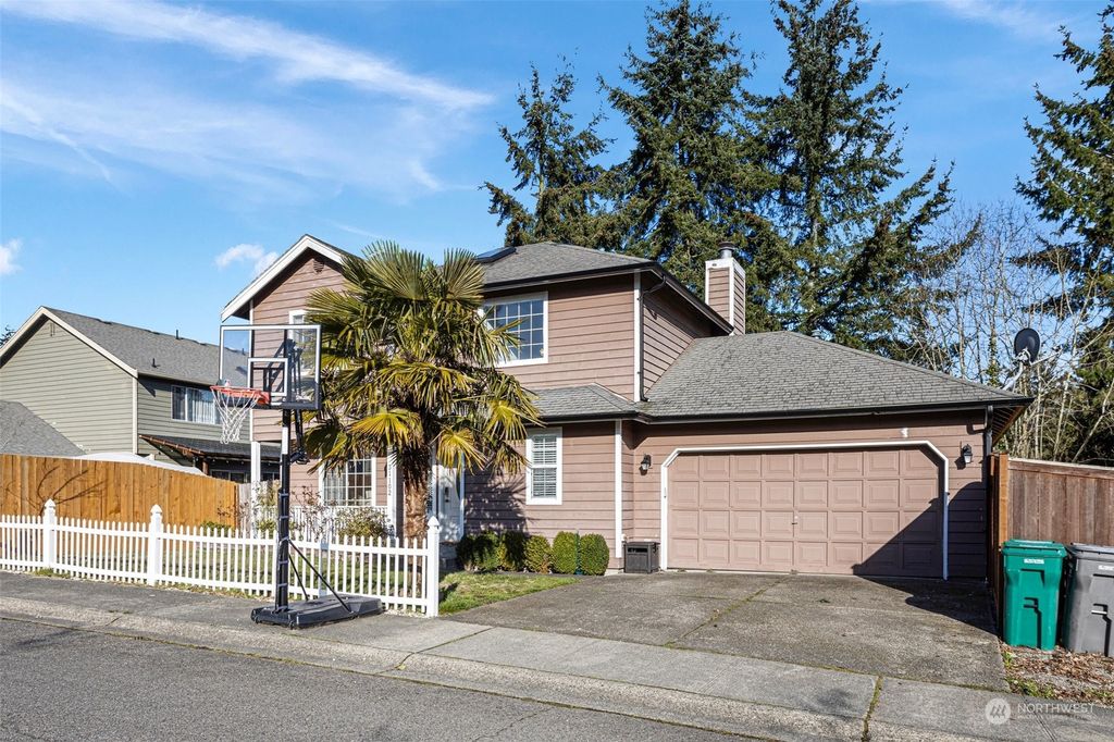 Photo of 31102 24th Court S, Federal Way, WA 98003 (MLS # 2050706)
