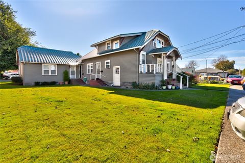 Photo of 118 E Victoria Avenue, Burlington, WA 98233 (MLS # 2448143) Photo of 118 E Victoria Avenue, Burlington, WA 98233 (MLS # 2448143)