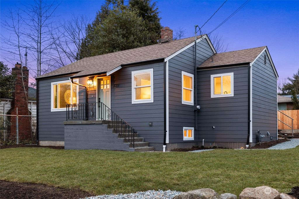 Photo of 2002 S 124th Street, Seattle, WA 98168 (MLS # 2198828)