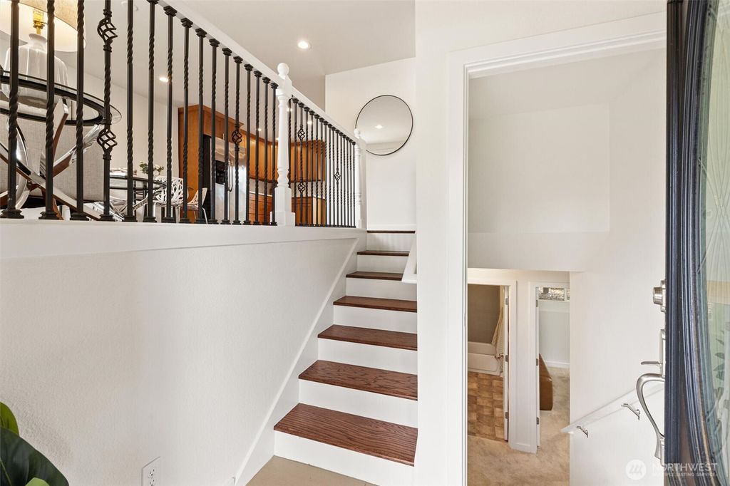 Photo of 15601 125th Place NE, Woodinville, WA 98072 (MLS # 2502359)