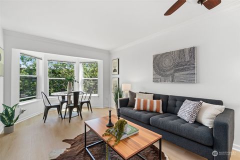 621 5th Avenue N Unit 302, Seattle, WA 98109 - MLS#: 2322428