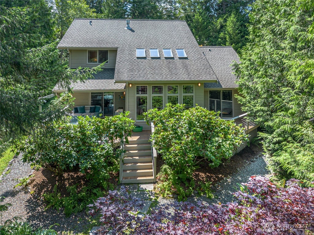 Photo of 33 Twinsview Court, Port Ludlow, WA 98365 (MLS # 2570230)