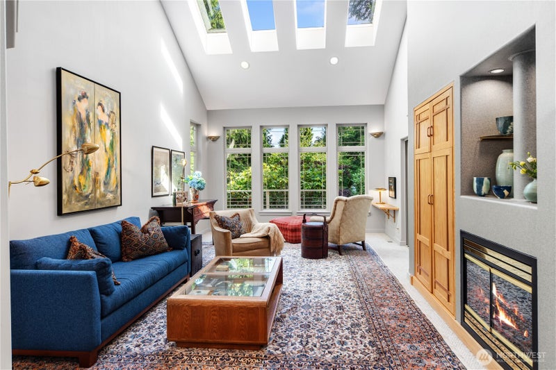 33 Twinsview Court