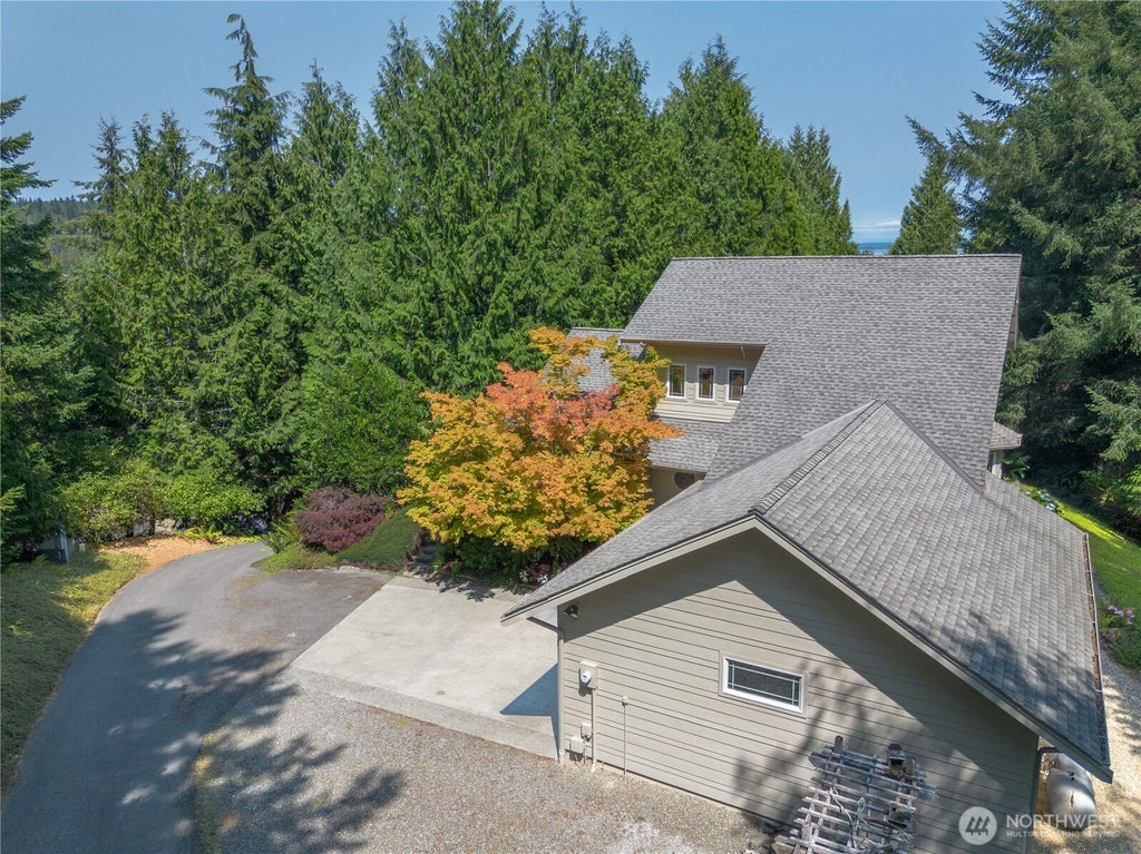 Photo of 33 Twinsview Court, Port Ludlow, WA 98365 (MLS # 2570230)