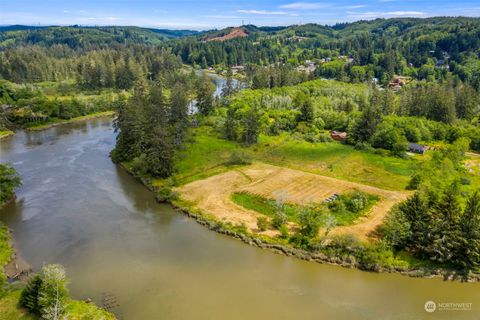 Photo of 1701 Harrison, Aberdeen, WA 98520 (MLS # 2266228)