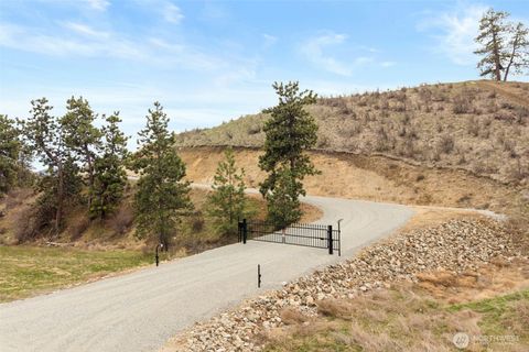Photo of 331 Rancho Perri Lane, Manson, WA 98831 (MLS # 2504805)