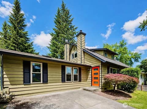 Photo of 22014 5th Avenue W, Bothell, WA 98021 (MLS # 2542600)