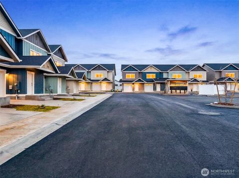 Photo of 1075 Red Apple Road #C12, Wenatchee, WA 98801 (MLS # 2512591)