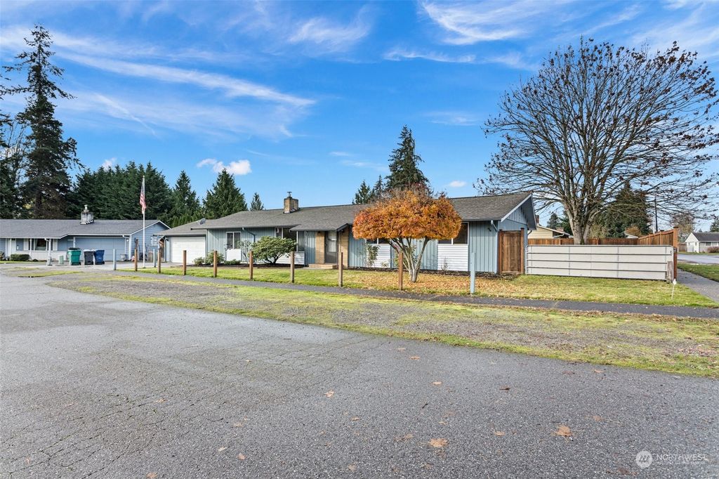 Photo of 9110 56th Avenue NE, Marysville, WA 98270 (MLS # 2312076)