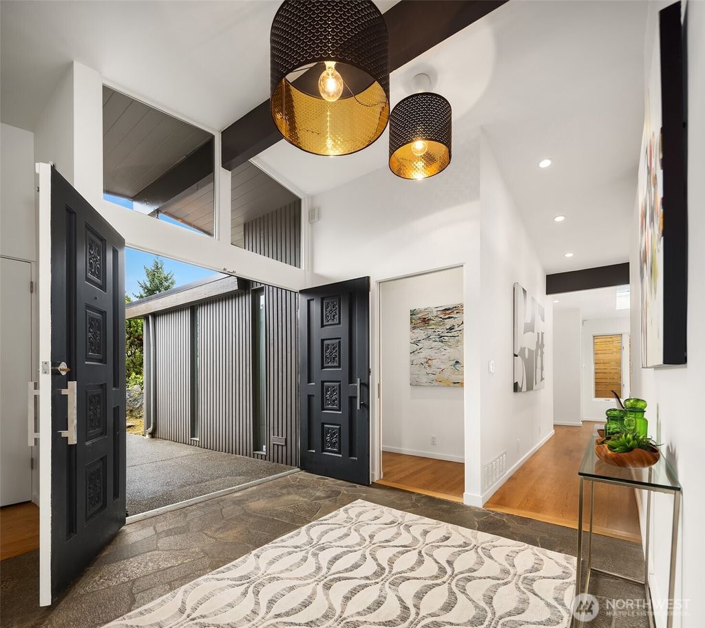 Photo of 3055 44th Avenue W, Seattle, WA 98199 (MLS # 2494129)