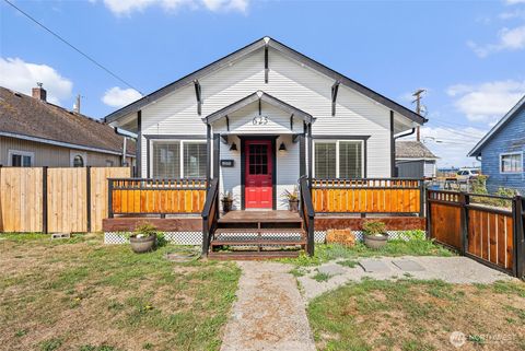 Photo of 625 S Gold Street, Centralia, WA 98531 (MLS # 2432235)