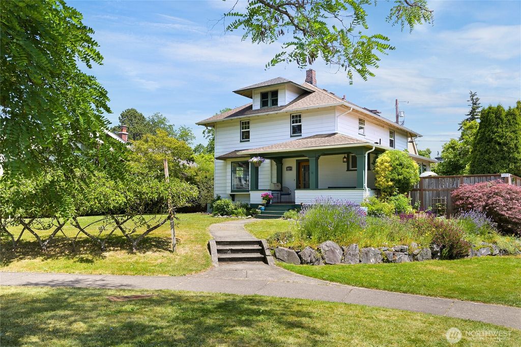 Photo of 2600 Hampton Place, Bellingham, WA 98225 (MLS # 2543953)