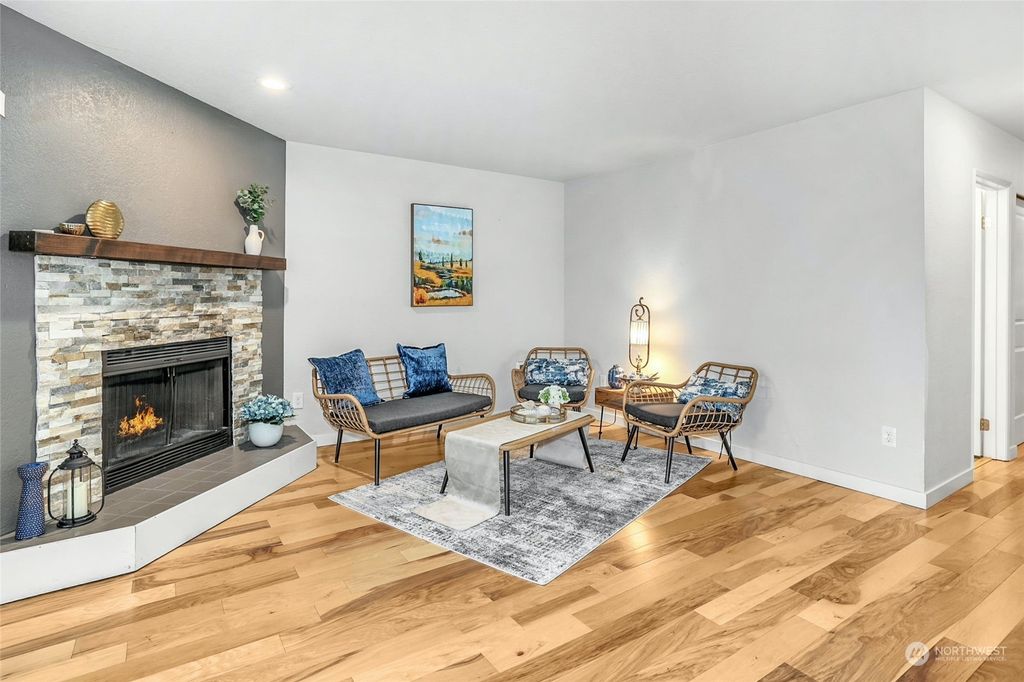 Photo of 4200 Factoria Boulevard SE #B8, Bellevue, WA 98006 (MLS # 2160041)