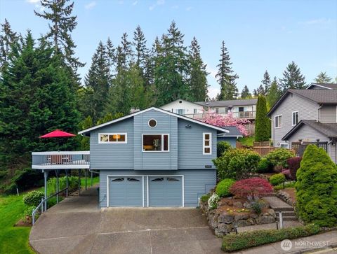 Photo of 16813 NE 33rd Street, Bellevue, WA 98008 (MLS # 2499290)