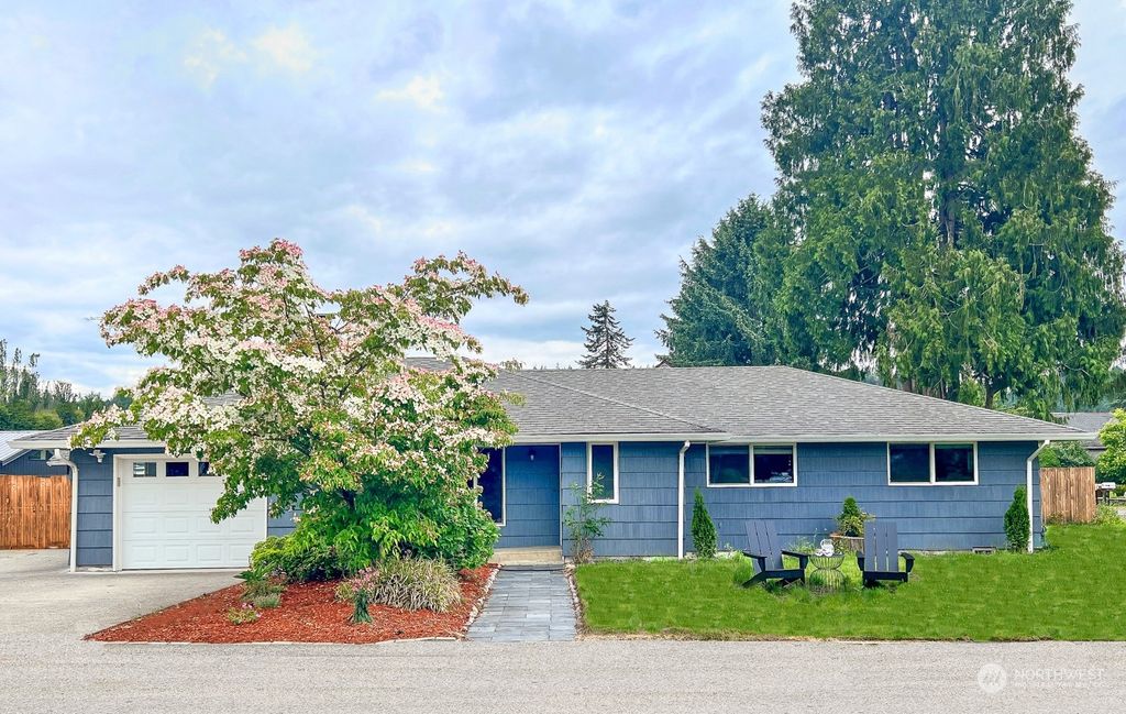 Photo of 4751 Stephens Avenue, Carnation, WA 98014 (MLS # 2129115)