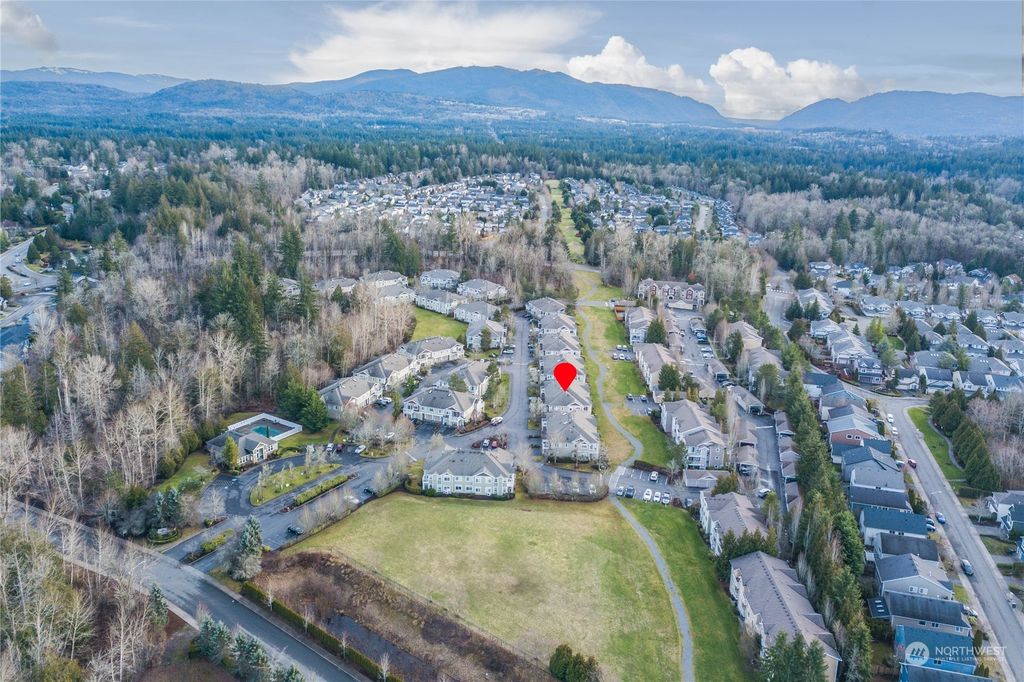 Photo of 531 241st Lane SE, Sammamish, WA 98074 (MLS # 2028914)