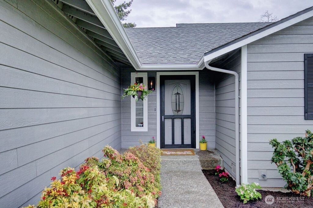 Photo of 2416 N 25th Place, Mount Vernon, WA 98273 (MLS # 2506372)