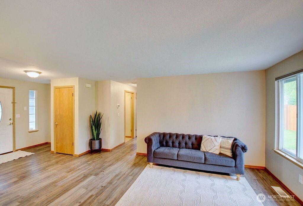 Photo of 2416 N 25th Place, Mount Vernon, WA 98273 (MLS # 2506372)