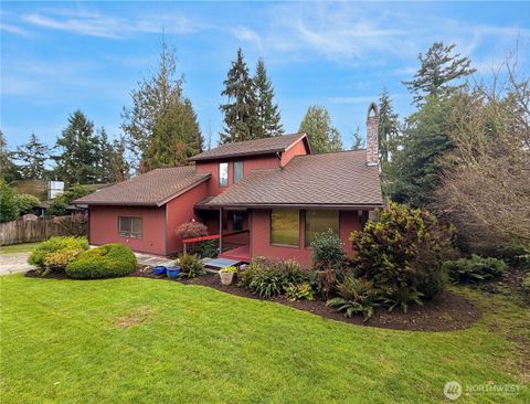 Photo of 10733 SW Cowan Road, Vashon, WA 98070 (MLS # 2466884)