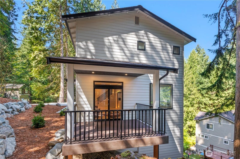7 Maple Court