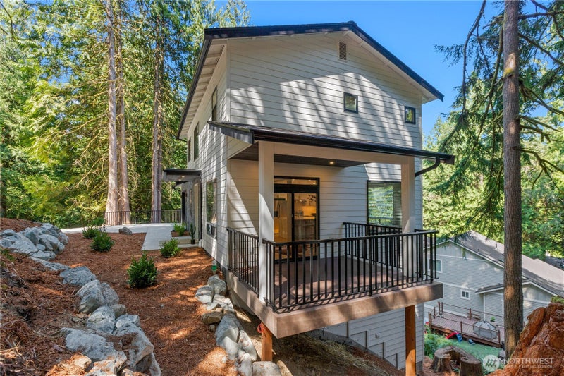 7 Maple Court