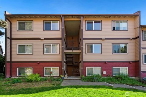 Photo of 17430 Ambaum Boulevard S #29, Seattle, WA 98148 (MLS # 2506677)