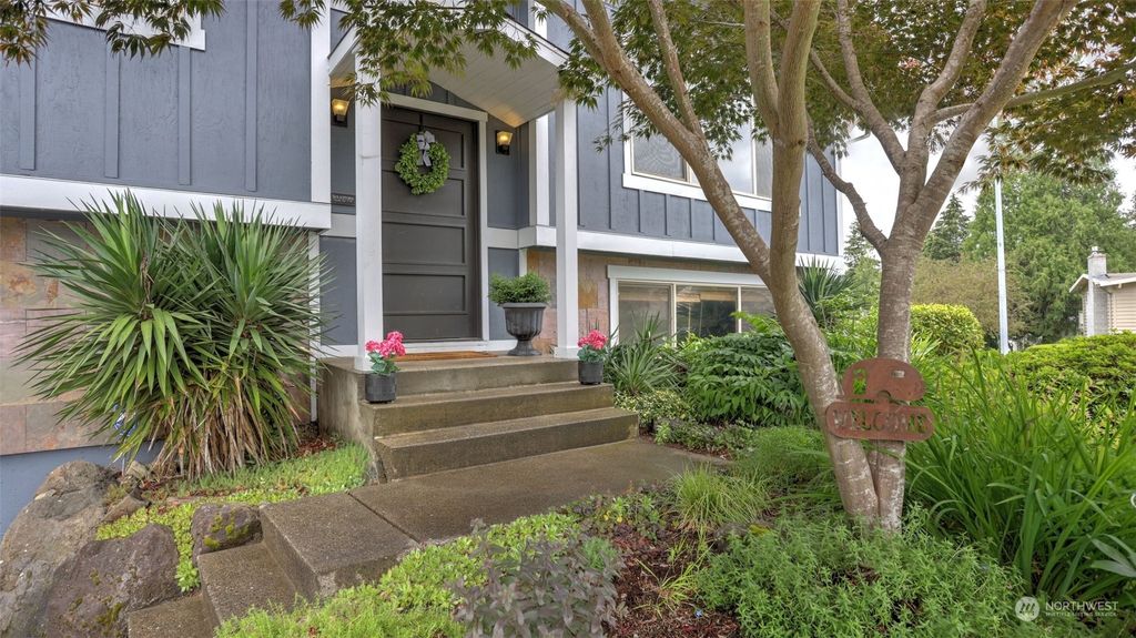 Photo of 12905 SE 186th Place, Renton, WA 98058 (MLS # 2297665)